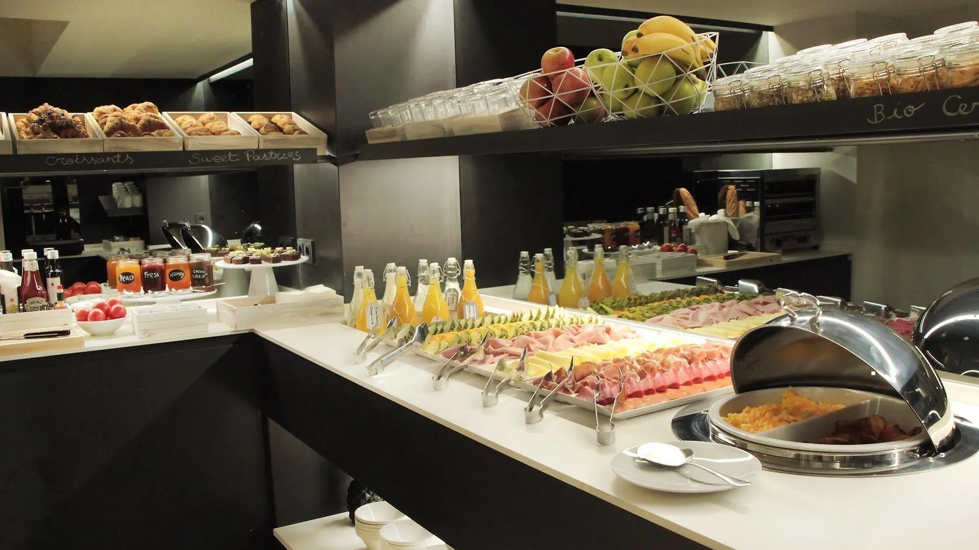 ***  Hotel Denit Barcelona Spain